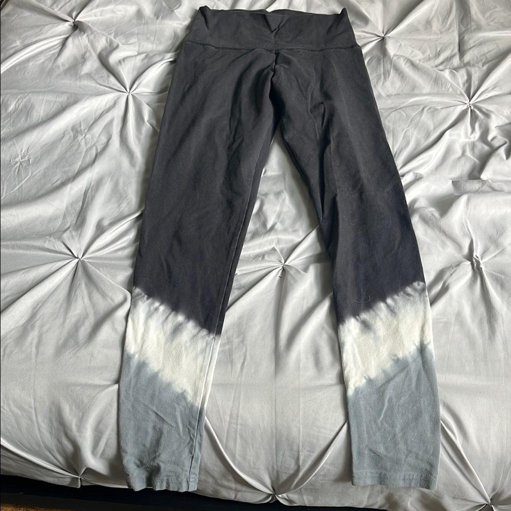 Aerie Black and Gray Ombre Leggings